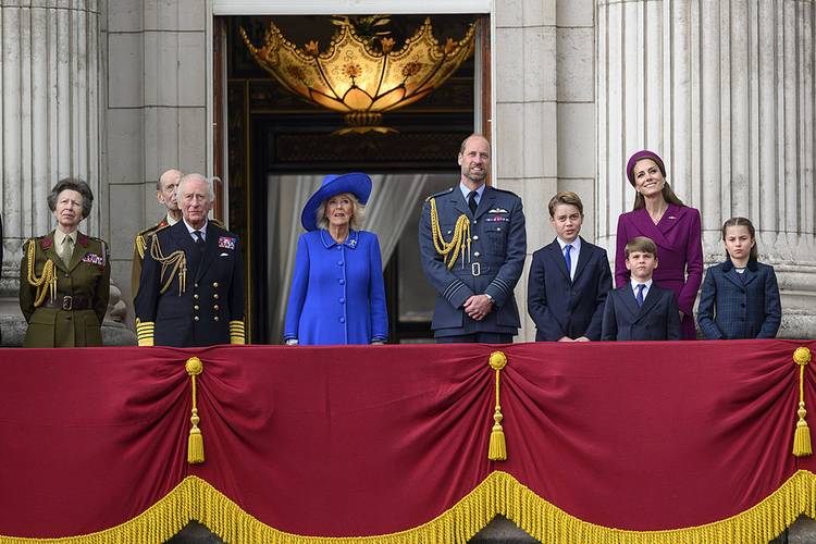 2025全年免费资料大全和英国国王首访加拿大与英国国王首访加拿大是哪一年