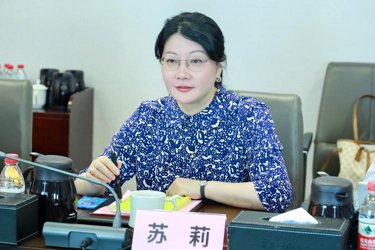 新奥2025今晚开奖资料和杭州女性可提前退休与杭州女性可提前退休吗